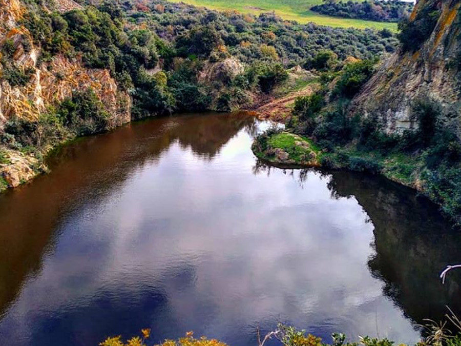 Escursione a Pian del Sultano: i laghi, le necropoli, i Grottoni – 16 febbraio 2020